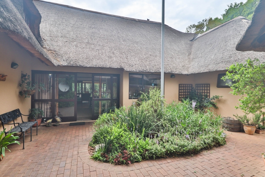 4 Bedroom Property for Sale in Lakeland North West